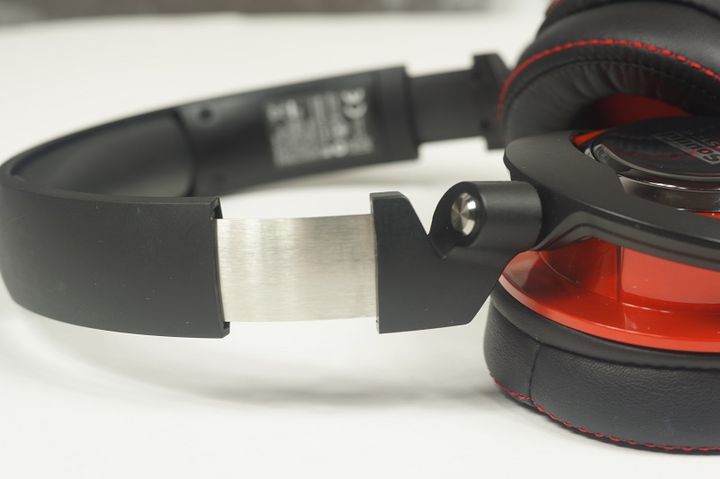 Wireless Headset Creative Sound Blaster EVO ZxR review