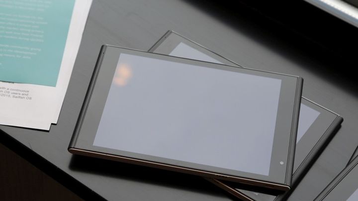Live photo: new tablet Jolla Tablet