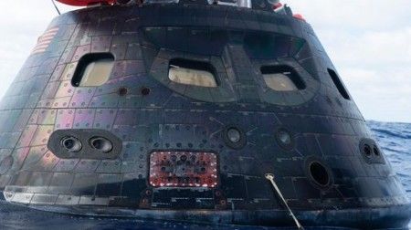 Orion capsule changes the glass windows on plastic