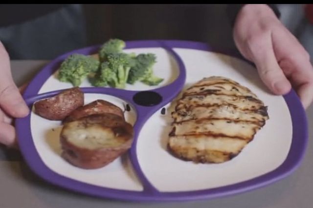 Smart plate tells what you eat