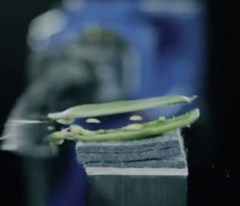VIDEO: SAMURAI FASTEST IN THE WORLD to train their art ROBOT