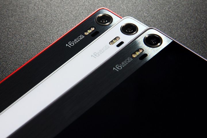 Lenovo Vibe Shot - camera phone with support for 4G