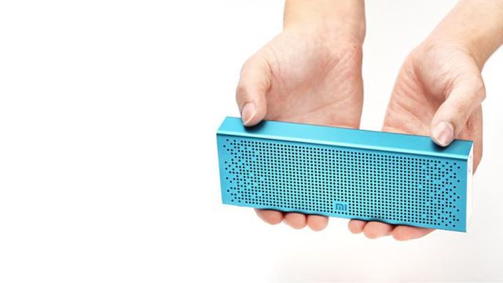 Xiaomi Mi Bluetooth Speaker - inexpensive wireless speakers in a metal case