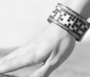 Eyecatcher – Smart Bracelet With Screen-Based Electronic Paper