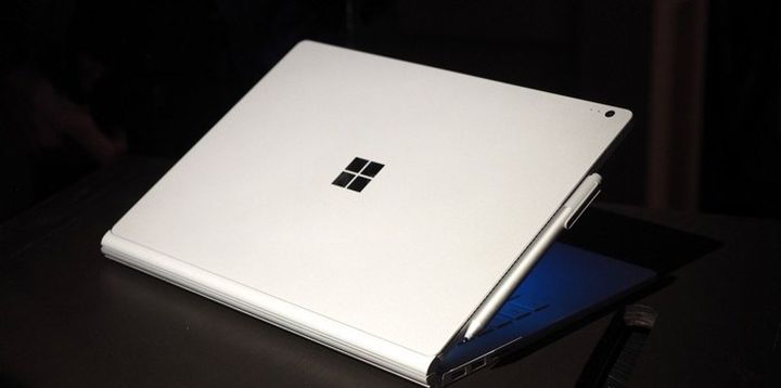 Microsoft introduced laptop Surface Book