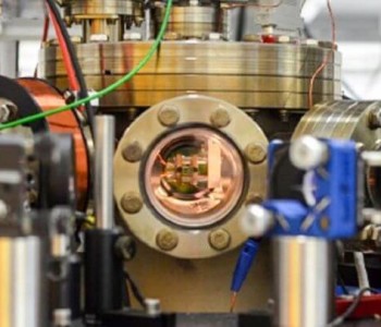 Smallest engine in the world from a single atom