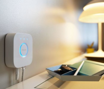 Smart Lamp Philips Hue is now controlled by Siri