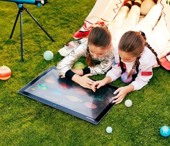 Yoga Home 900: Giant Tablet or New Desktop Machine?