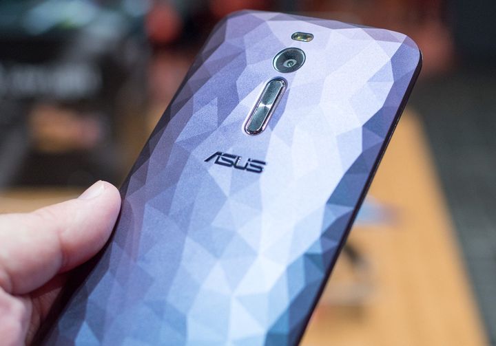 ASUS Zenfone 2 Deluxe Review New Most Powerful Smartphone