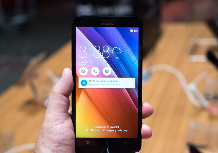 ASUS Zenfone 2 Deluxe Review New Most Powerful Smartphone