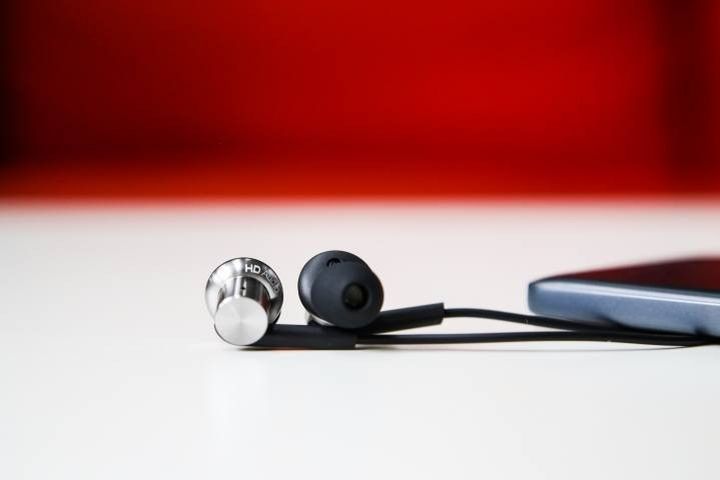 Xiaomi introduced hybrid types of earphones for $ 16