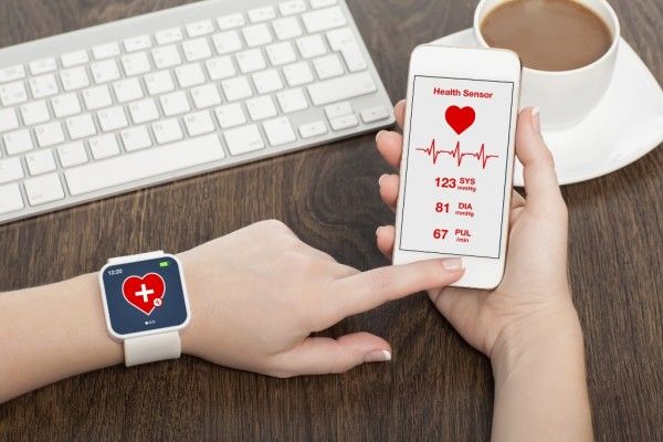 TOP 10 Devices to Monitor Health using Smartphone